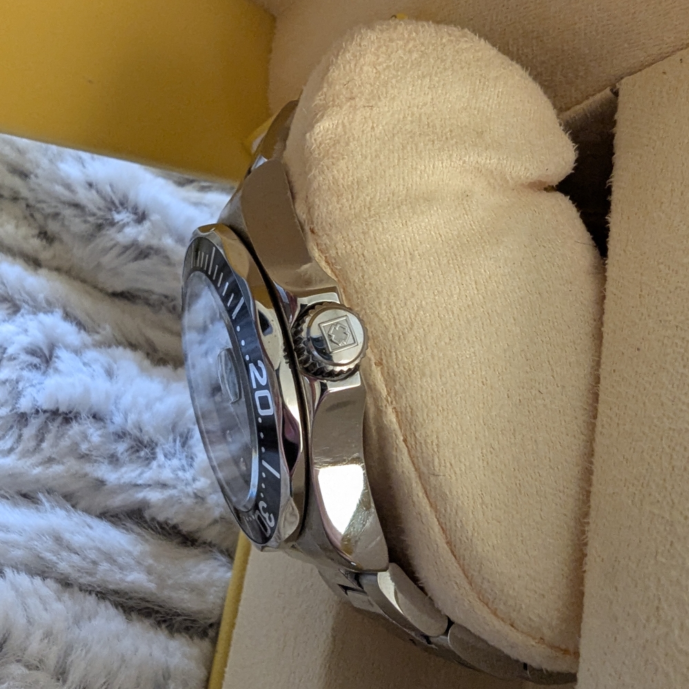 Invicta Silver and Black Men's Watch - Picture 4 of 12